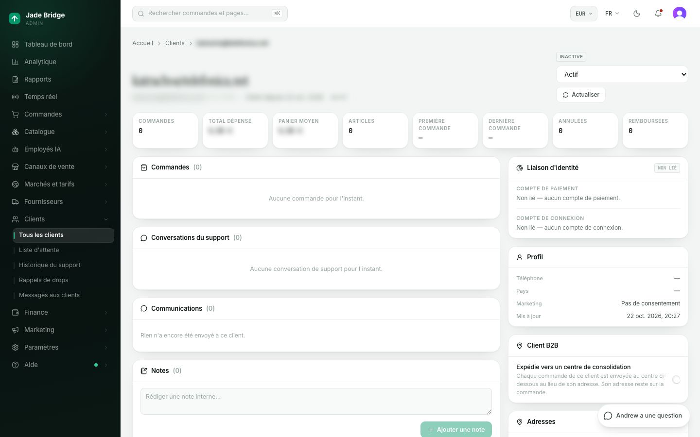Un client. Ses chiffres, ses commandes, ses conversations avec le support, chaque message qui lui a été envoyé, et les notes de votre équipe.