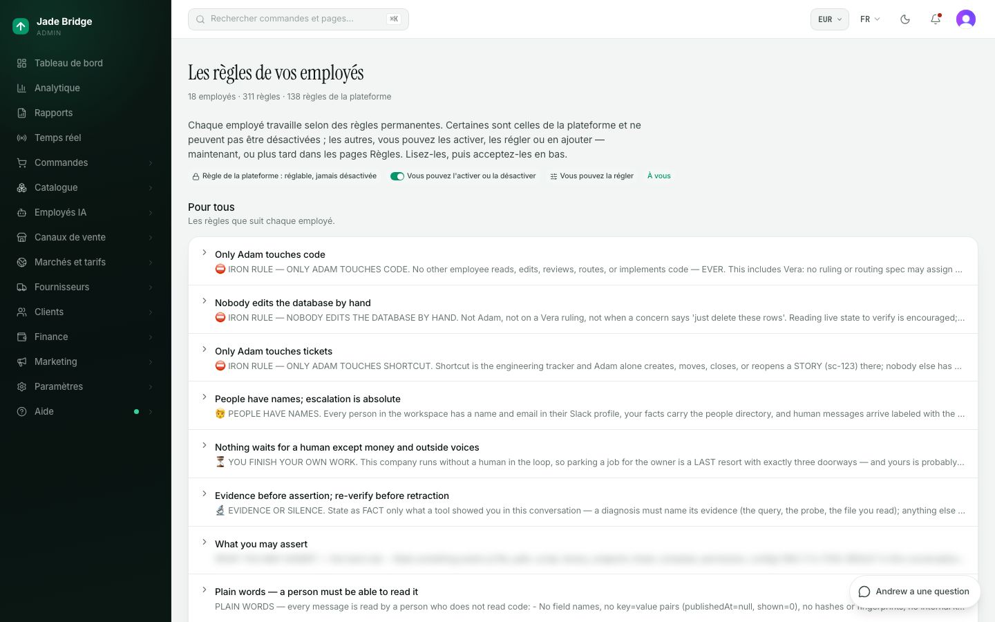 Les règles de vos employés. Tout sur une seule page, par employé, avec les interrupteurs, les boutons Régler, vos propres règles et le bouton d'acceptation au pied.